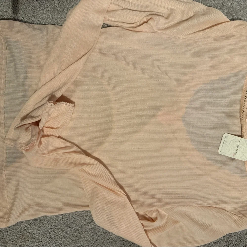 Free People Intimately Only You Long Sleeve Pointelle Top - Creme Peche NWT sz m - Picture 5 of 5